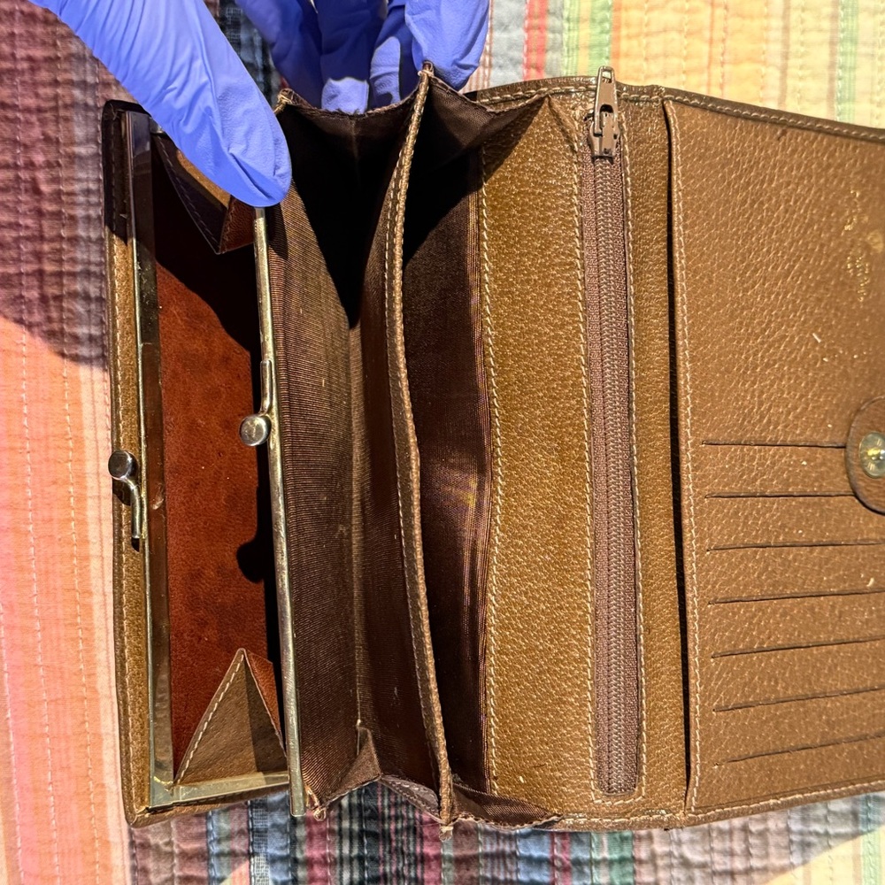 Vintage Gucci Accessory Collection Monogram coated leather wallet - Picture 10 of 15
